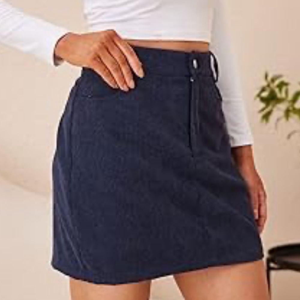 EUC 5 POCKET CORDUROY SKIRT